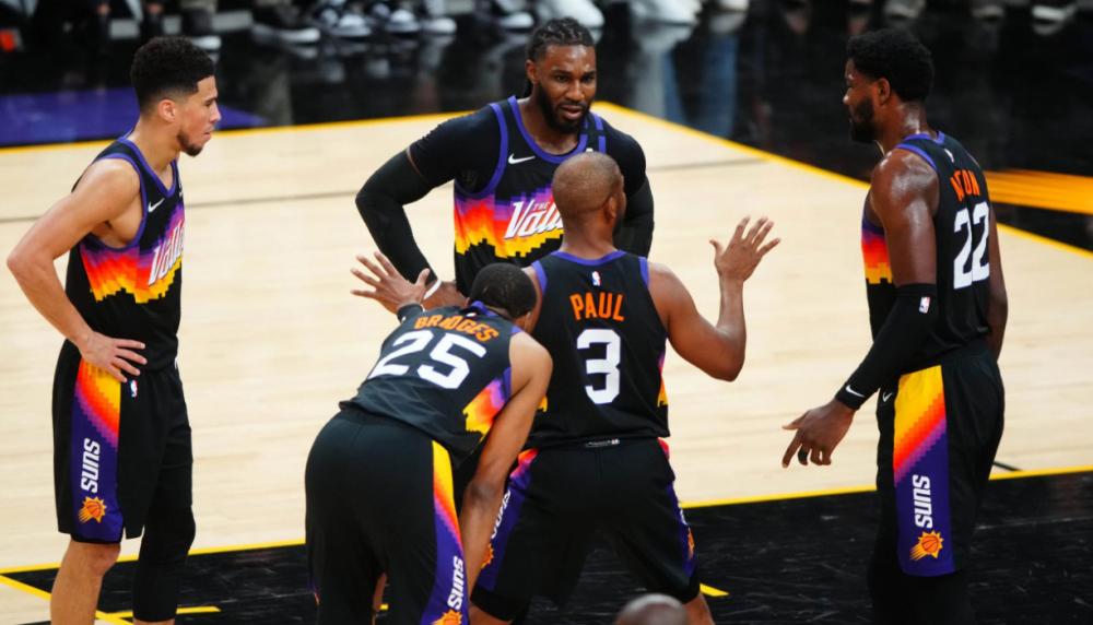  太阳队史首次晋级总决赛，布克杜兰特联手发威  